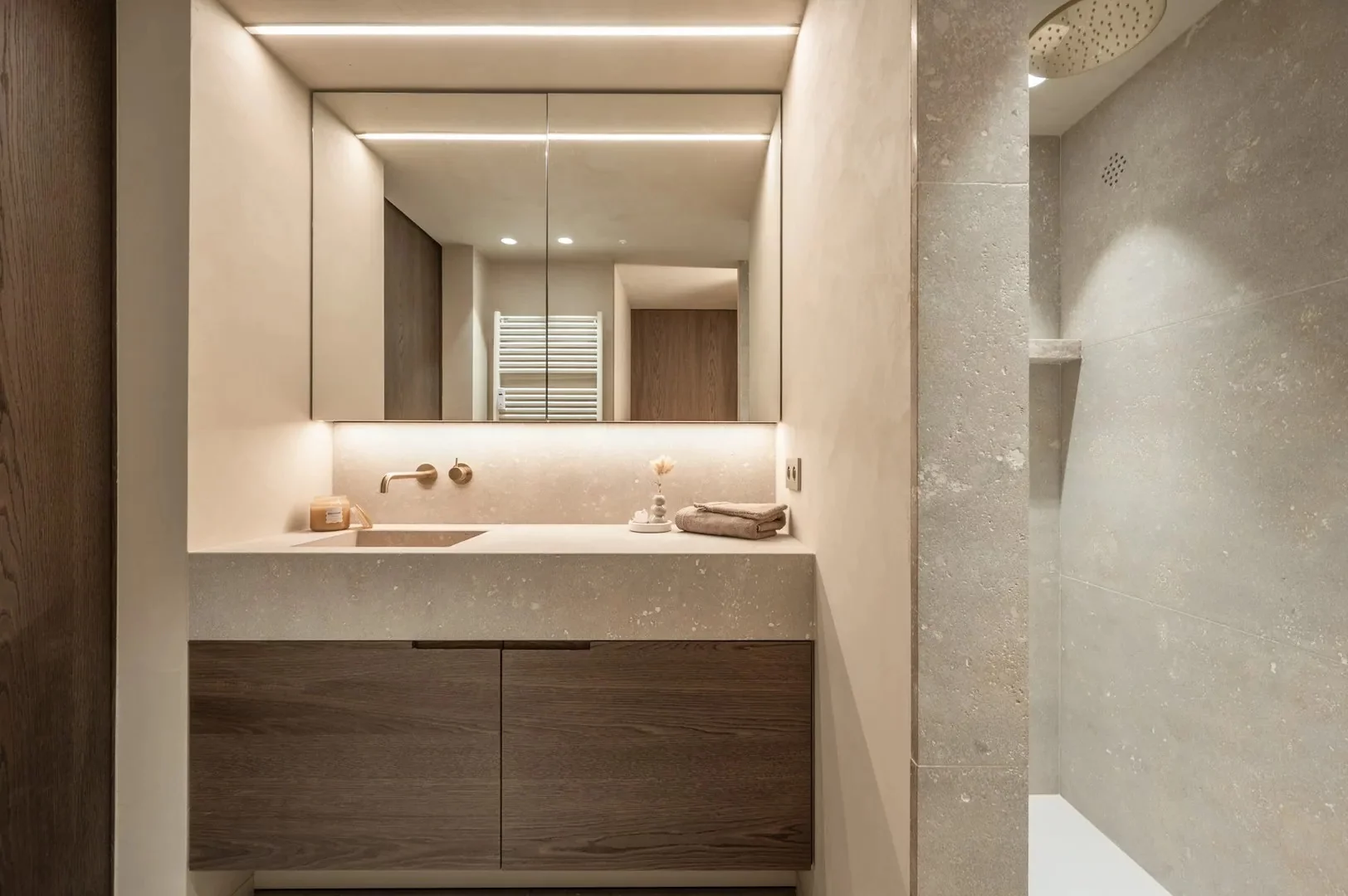Luxueus gerenoveerd appartement met zijdelings zeezicht in Knokke