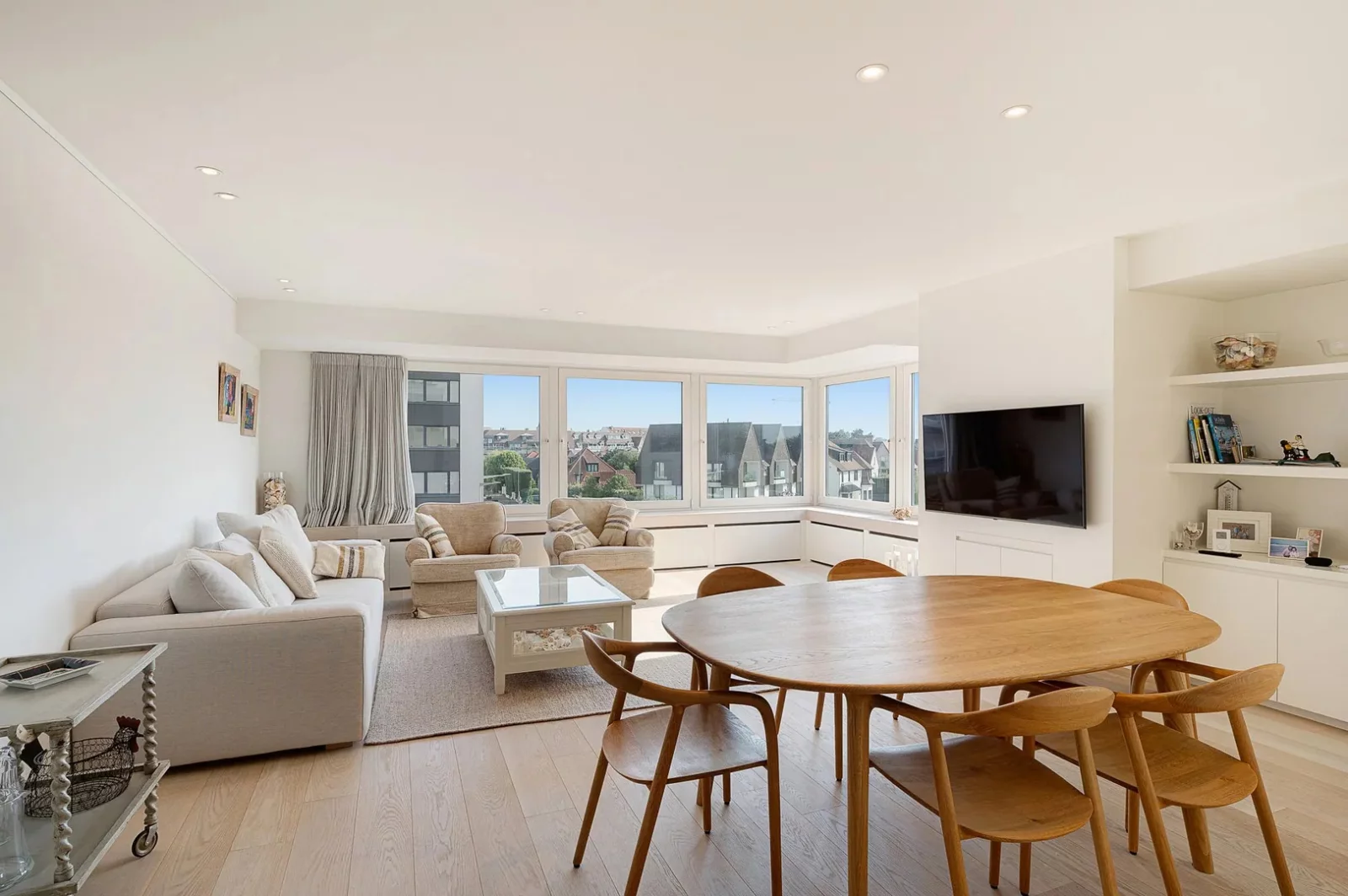Stijlvol hoekappartement met open uitzicht nabij het Zoute.