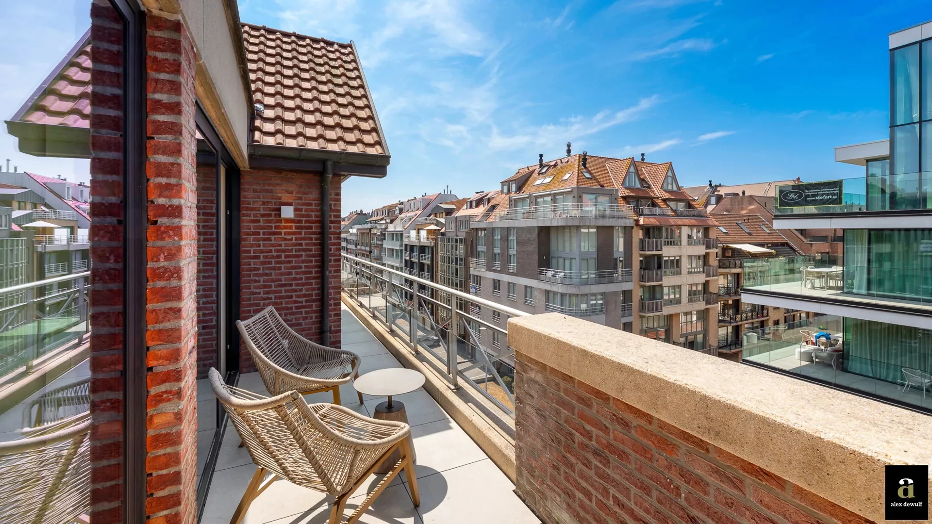 Prachtig gerenoveerd duplex hoekappartement nabij de Lippenslaan