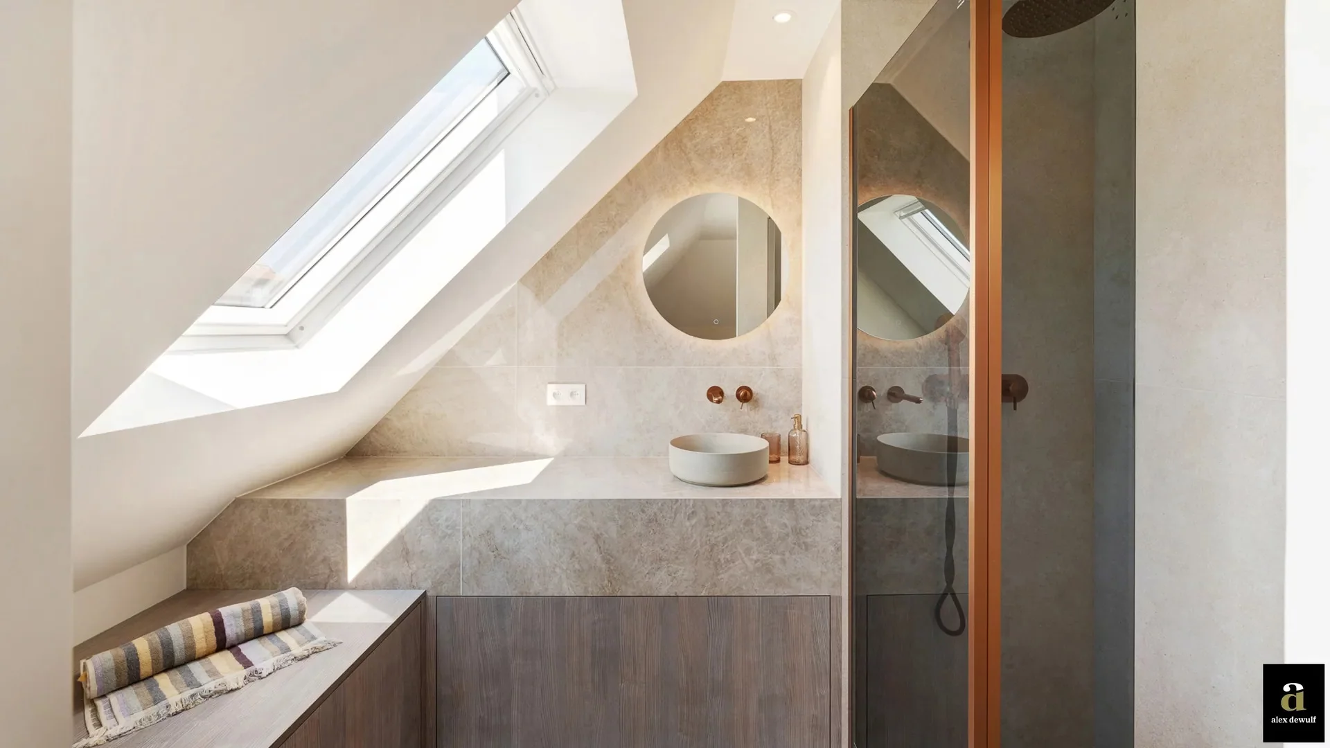 Prachtig gerenoveerd duplex hoekappartement nabij de Lippenslaan