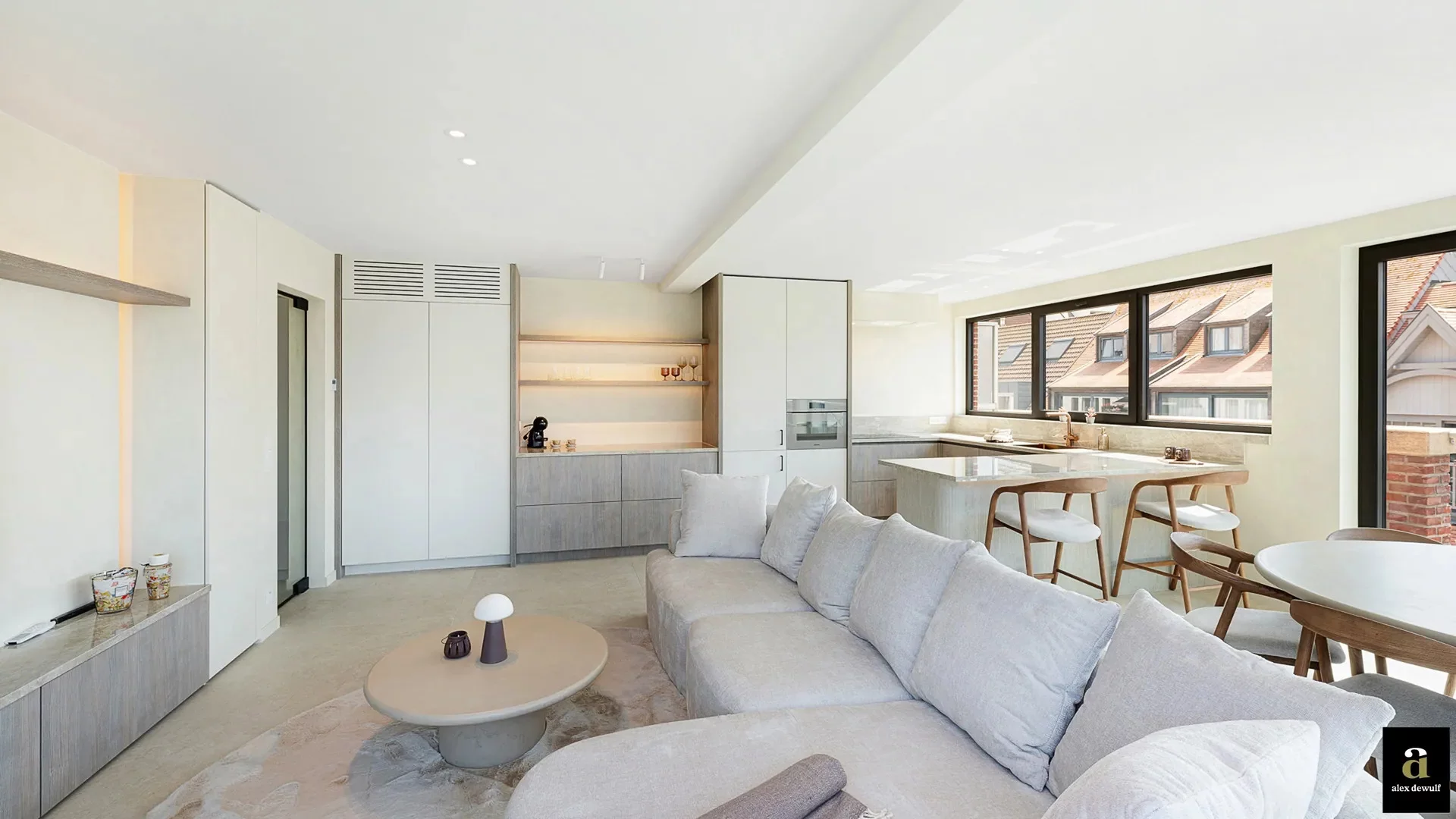 Prachtig gerenoveerd duplex hoekappartement nabij de Lippenslaan