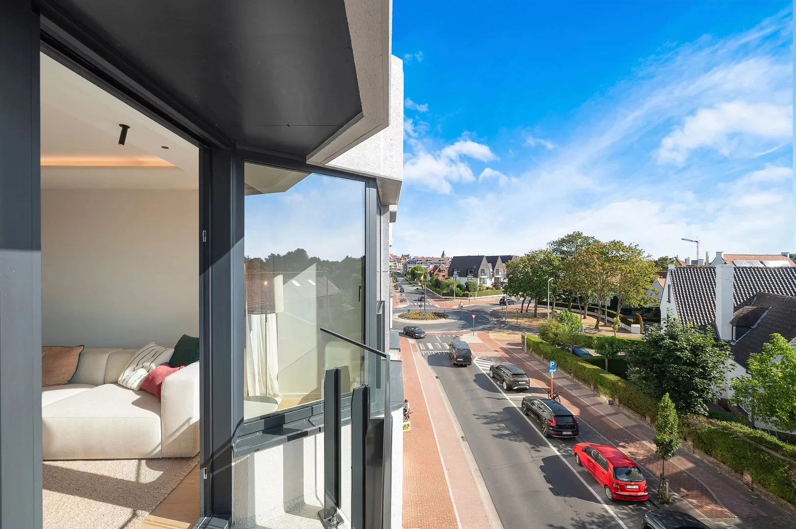 Mooi gerenoveerd appartement met open zicht over de villa's