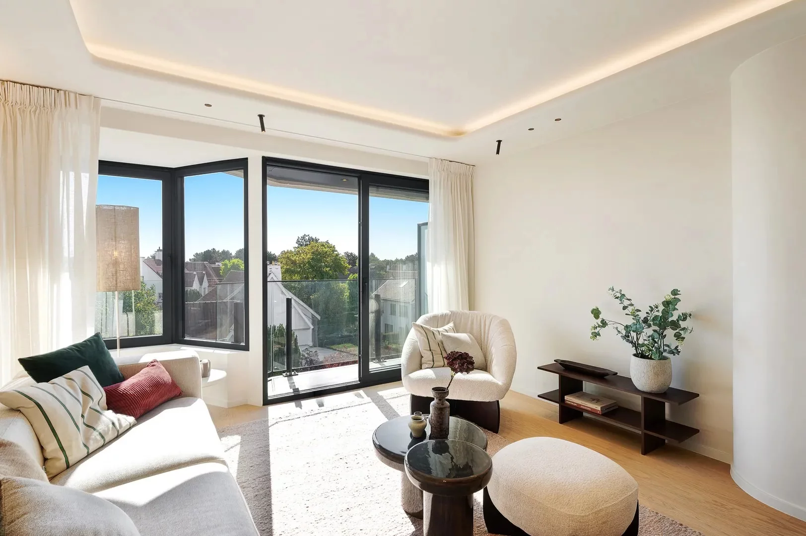 Mooi gerenoveerd appartement met open zicht over de villa's