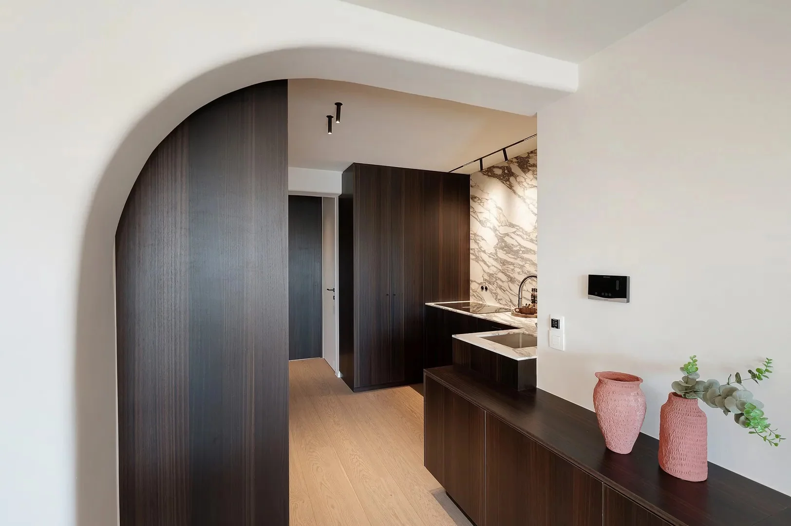 Mooi gerenoveerd appartement met open zicht over de villa's