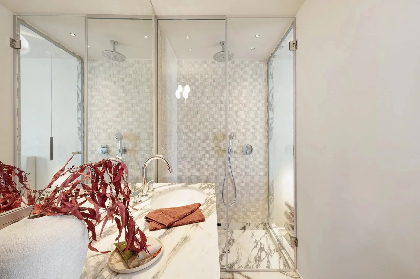 Mooi gerenoveerd appartement met open zicht over de villa's