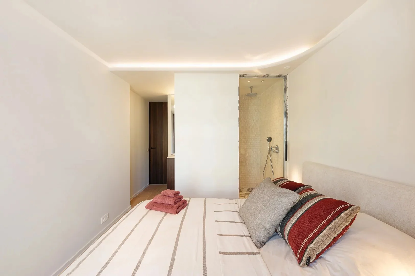 Mooi gerenoveerd appartement met open zicht over de villa's