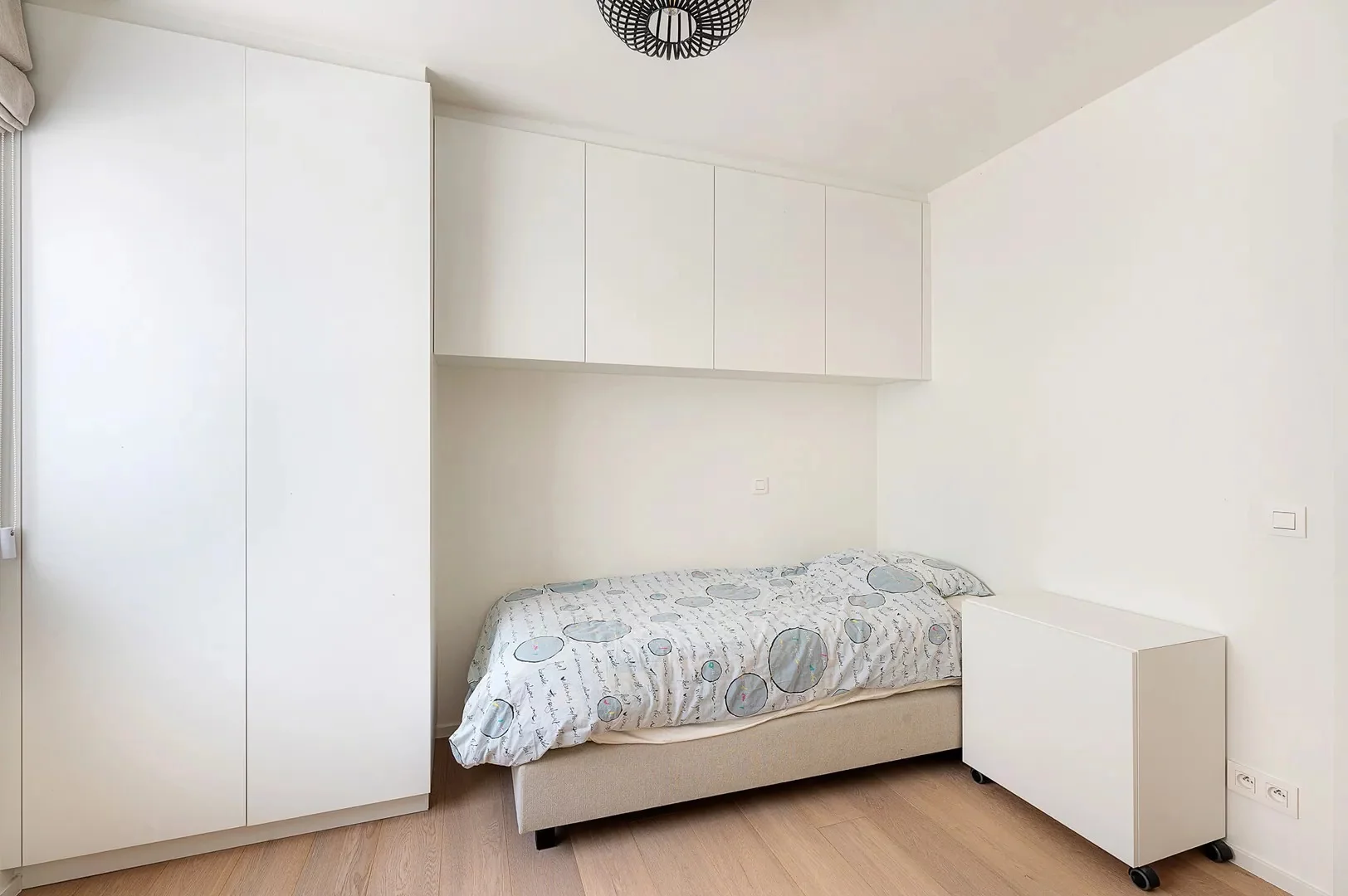 Prachtig gerenoveerd  hoek appartement op het Rubensplein.