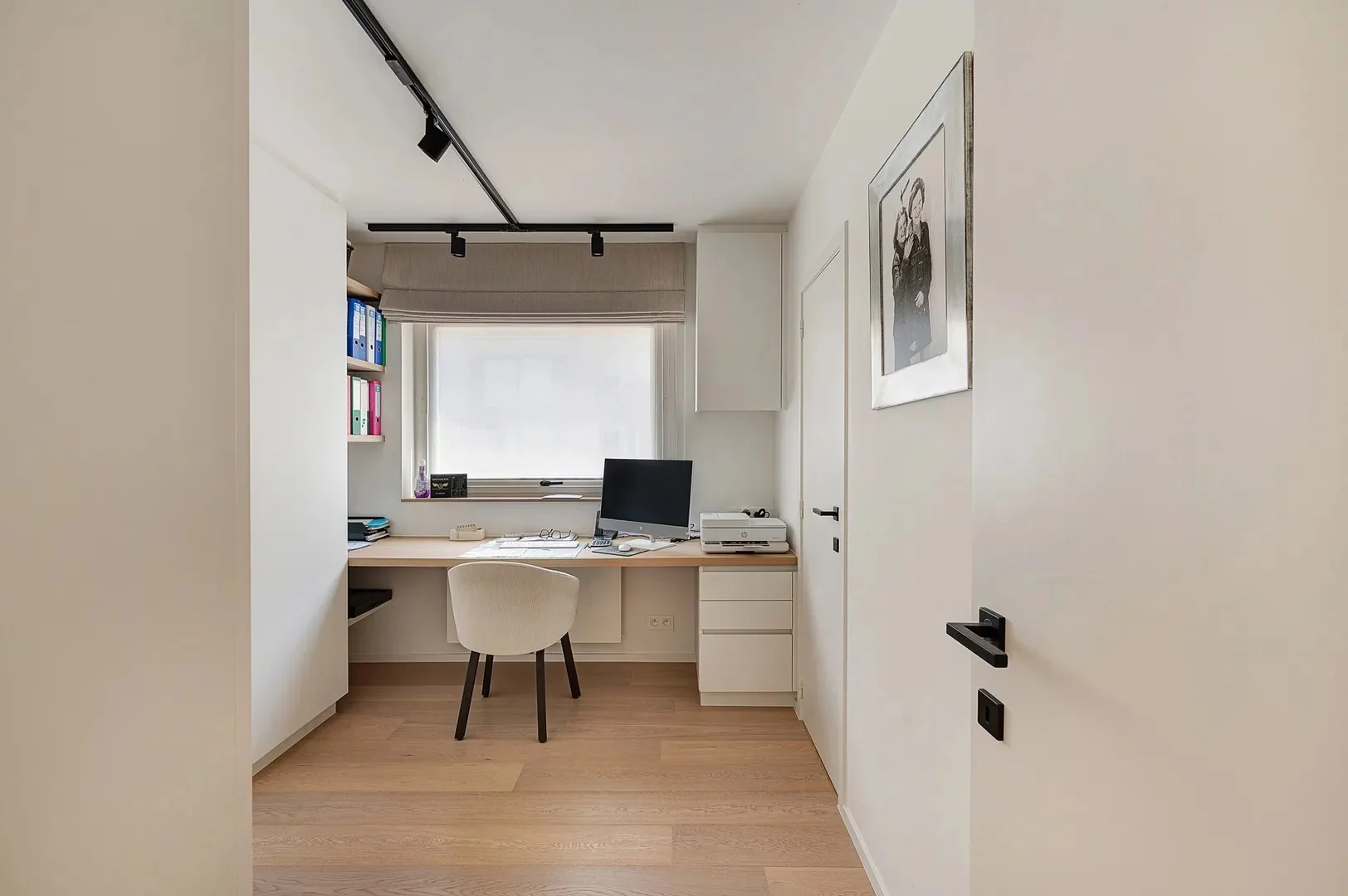 Prachtig gerenoveerd  hoek appartement op het Rubensplein.