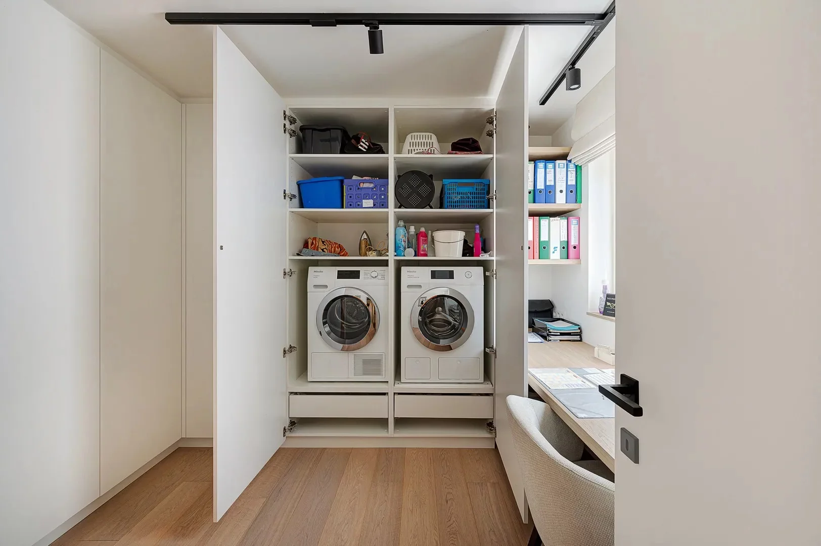 Prachtig gerenoveerd  hoek appartement op het Rubensplein.