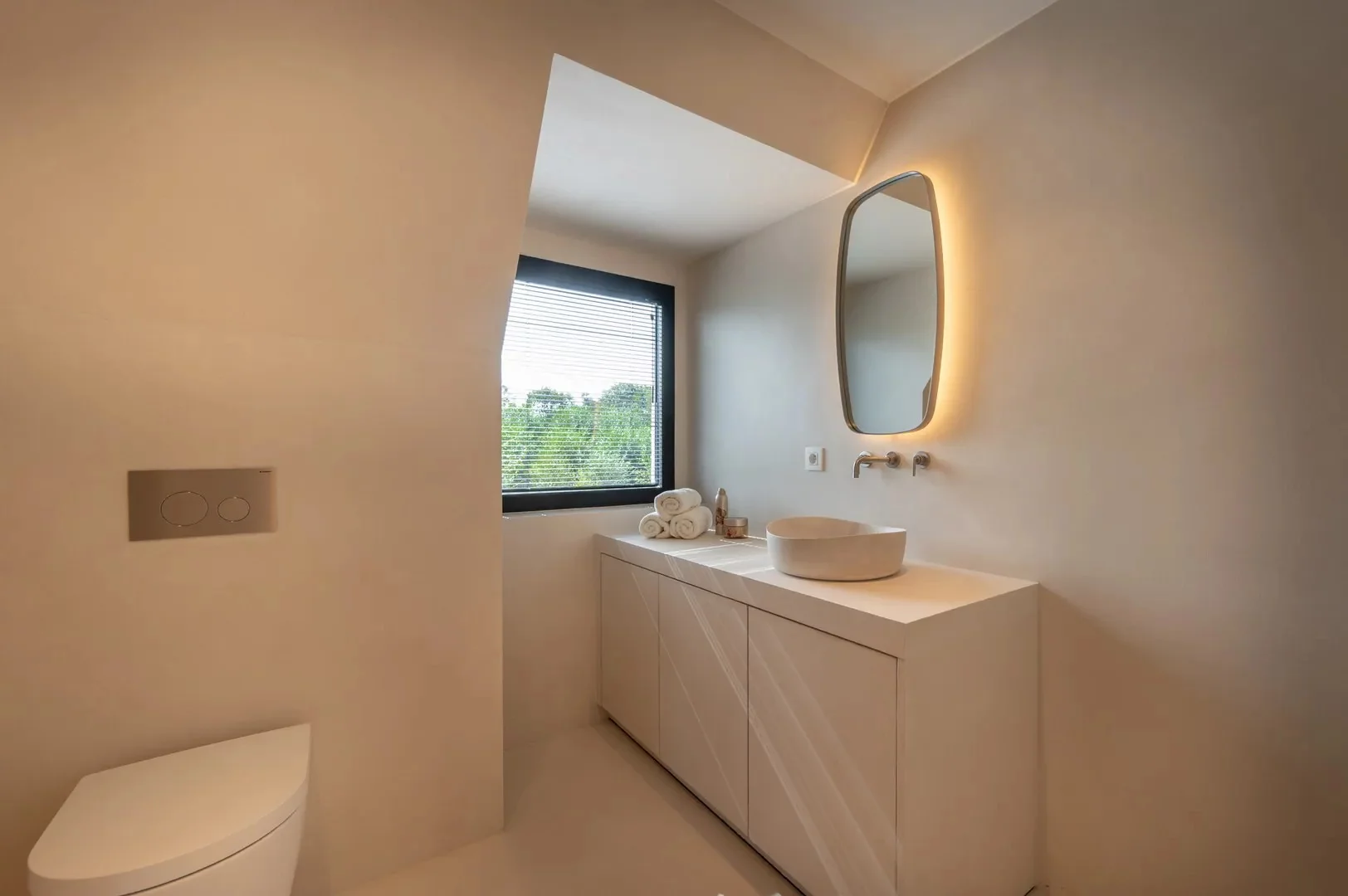 Gerenoveerde villa in zoute stijl bij Royal Zoute golf club