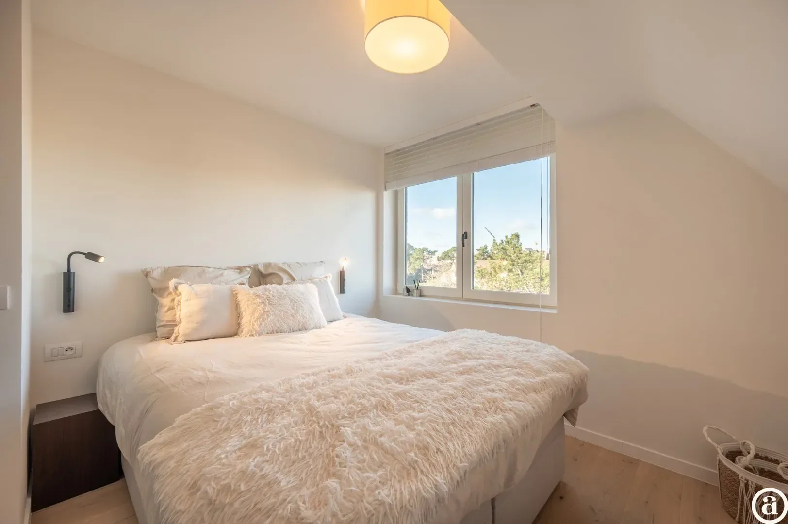 Stijlvol gerenoveerd appartement nabij het Dominicanenkerkje.