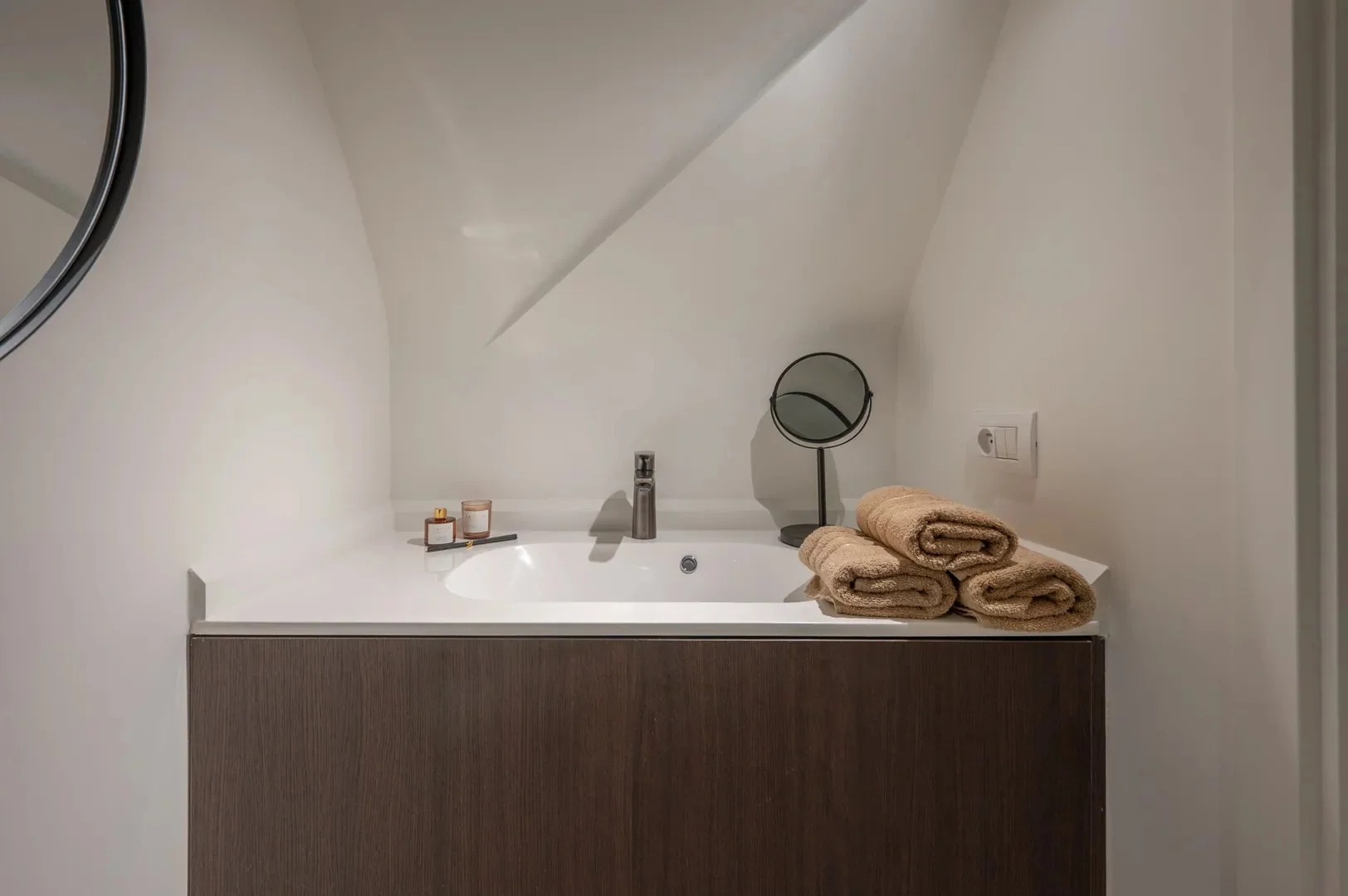 Stijlvol gerenoveerd appartement nabij het Dominicanenkerkje.