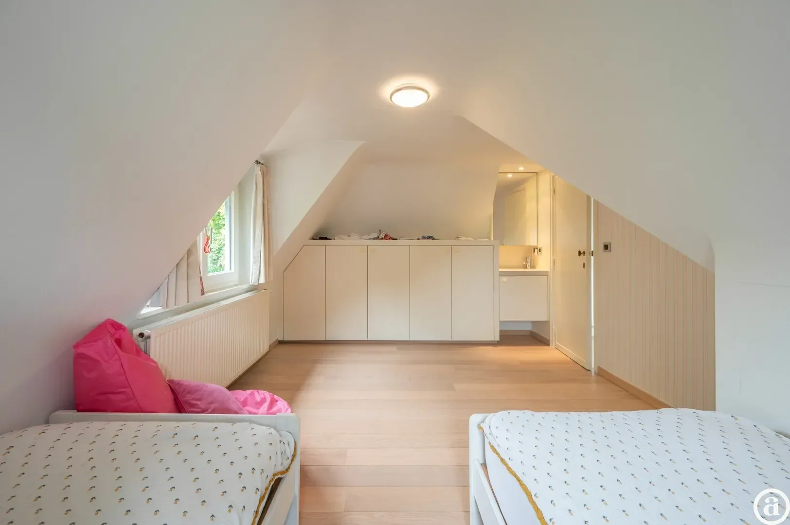 Uitzonderlijke koppelvilla op absolute topligging in hartje Zoute