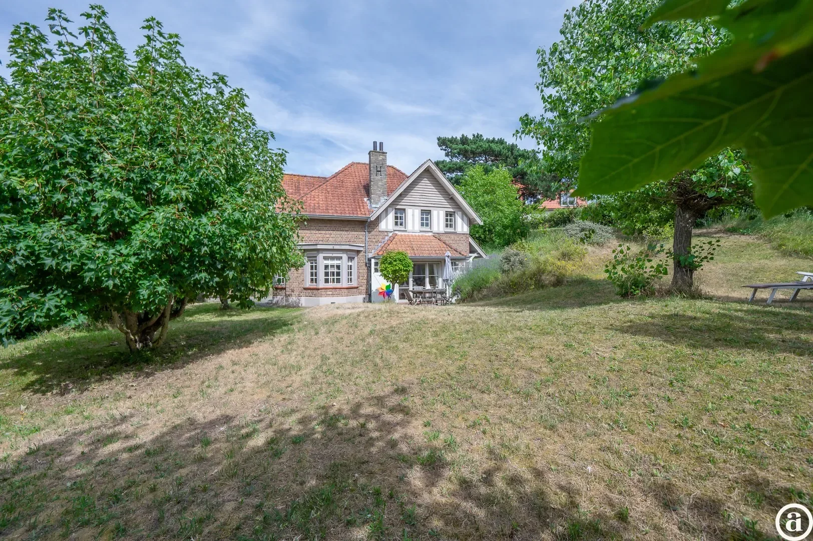 Charming villa, hidden in the Zoute by the sea
