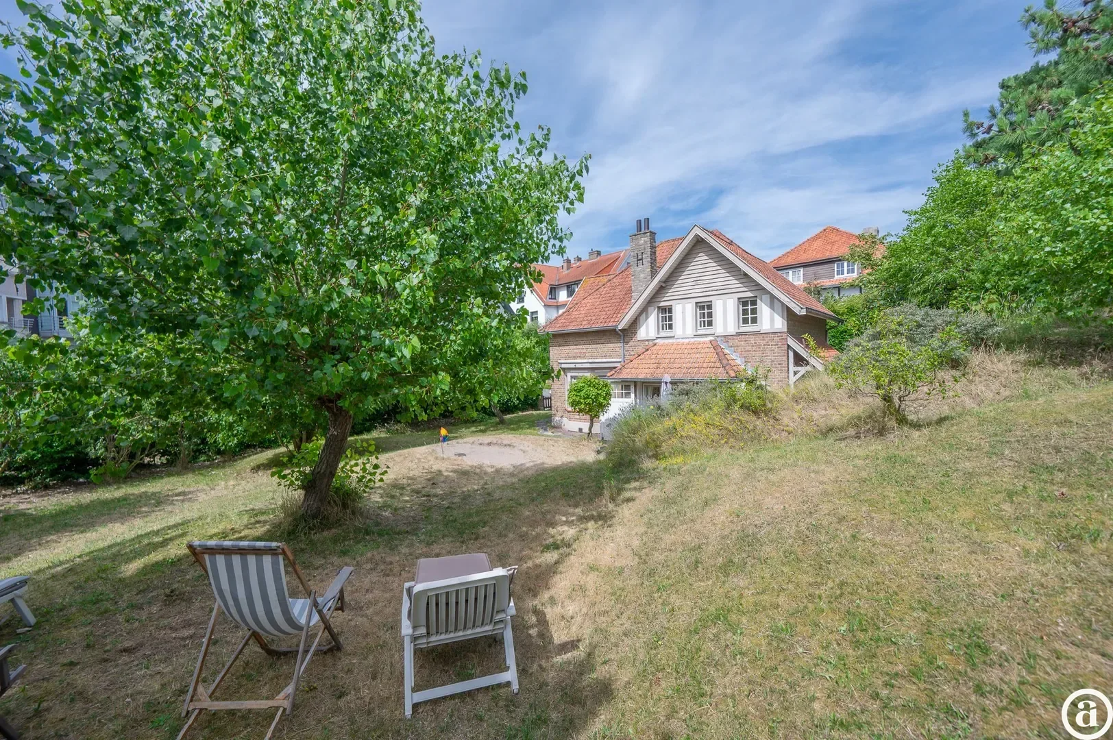 Charming villa, hidden in the Zoute by the sea