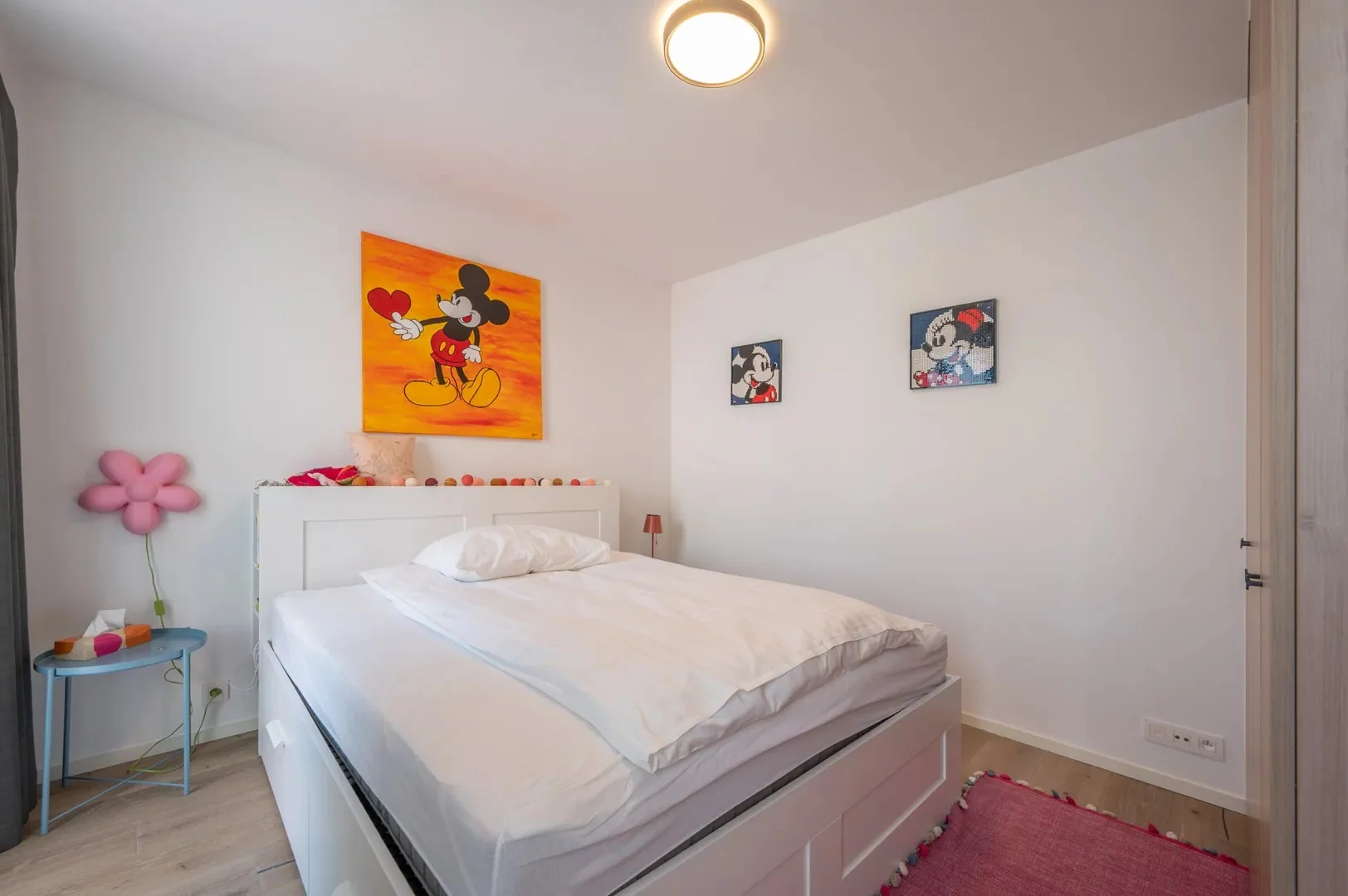 Recente woning aan het karaktervolle Oosthoekplein.