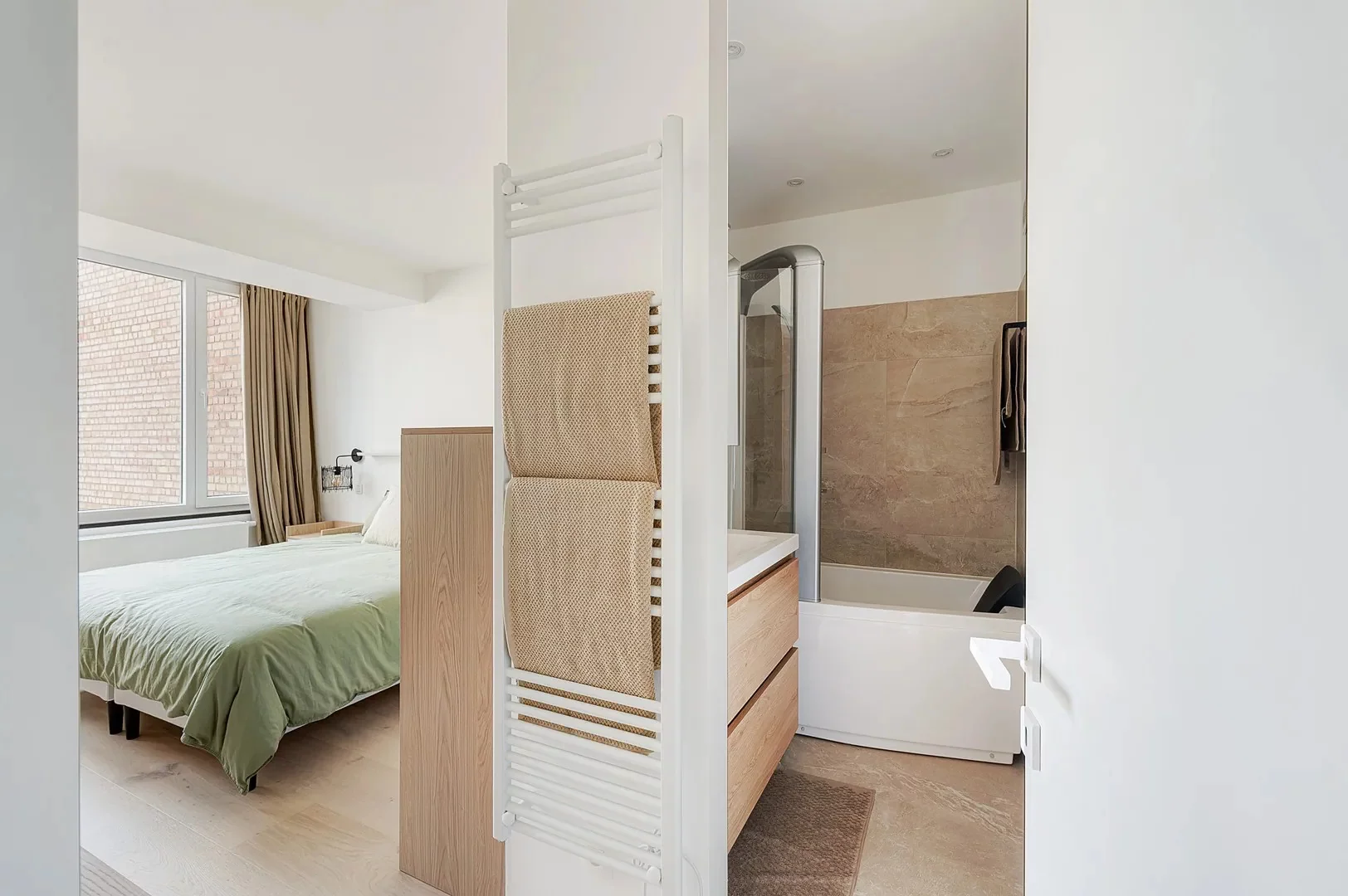 Gerenoveerd appartement met zeezicht aan Albertstrand