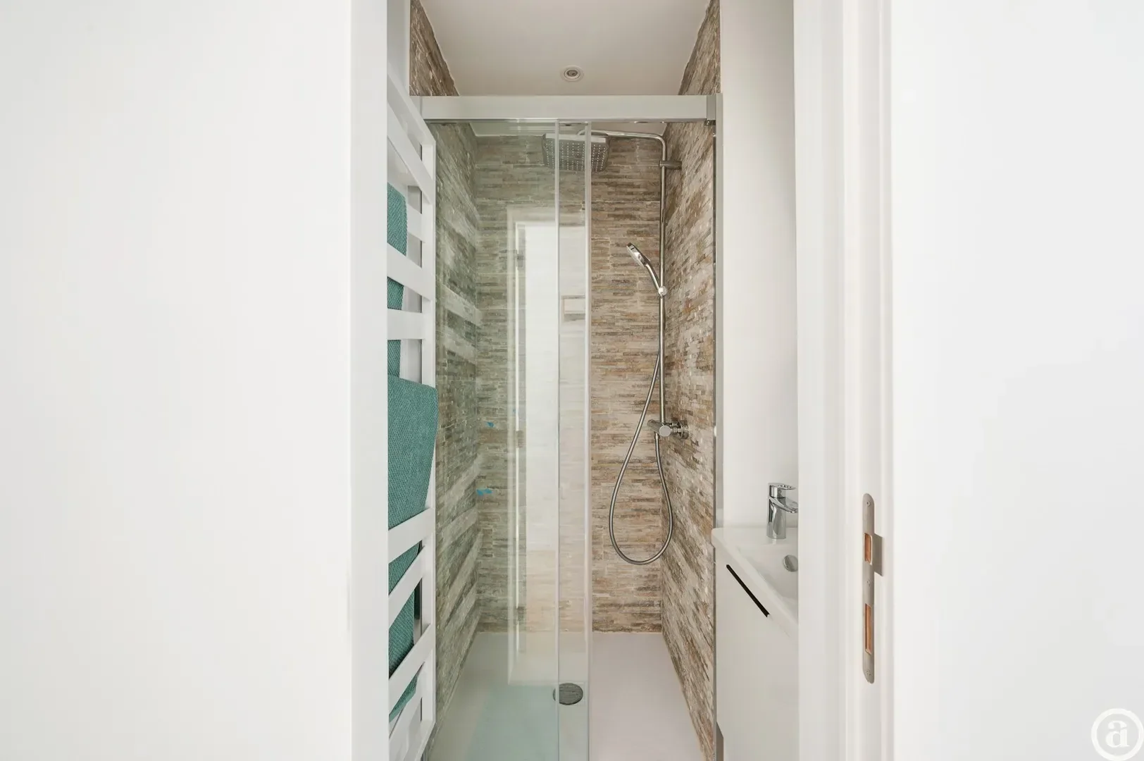 Renovated 3-bedroom apartment in quiet Duinbergen