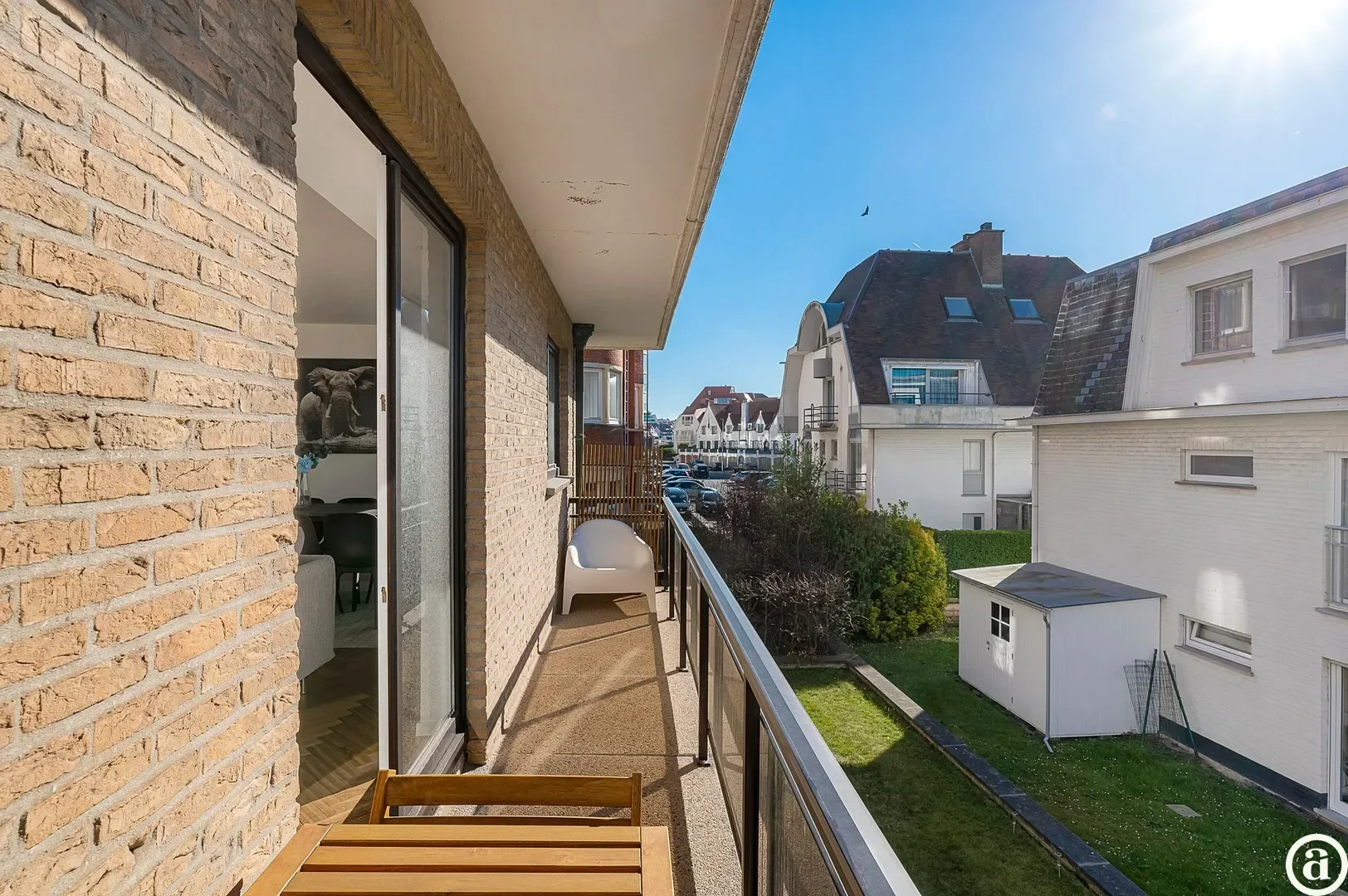 Renovated 3-bedroom apartment in quiet Duinbergen