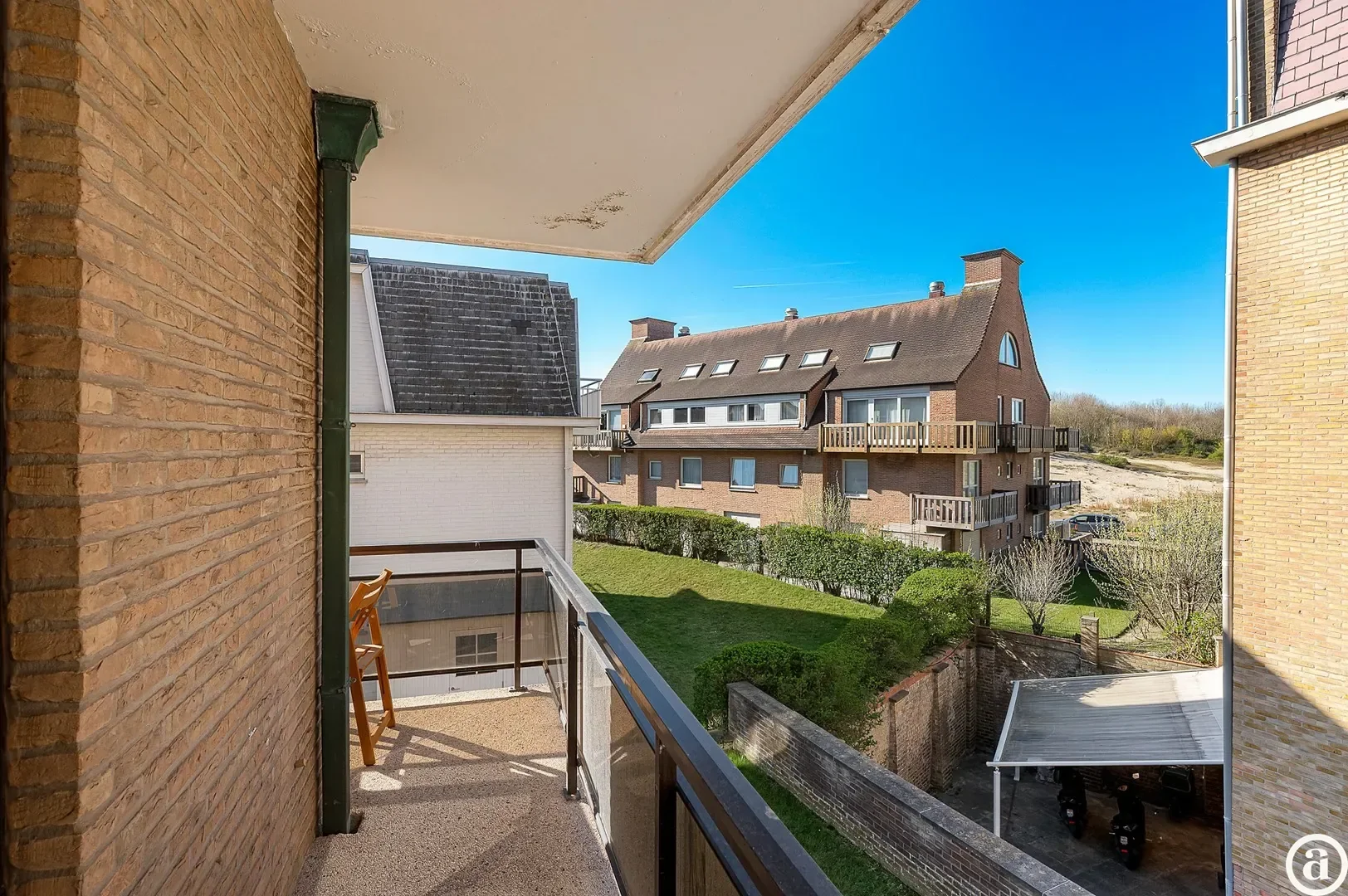 Renovated 3-bedroom apartment in quiet Duinbergen