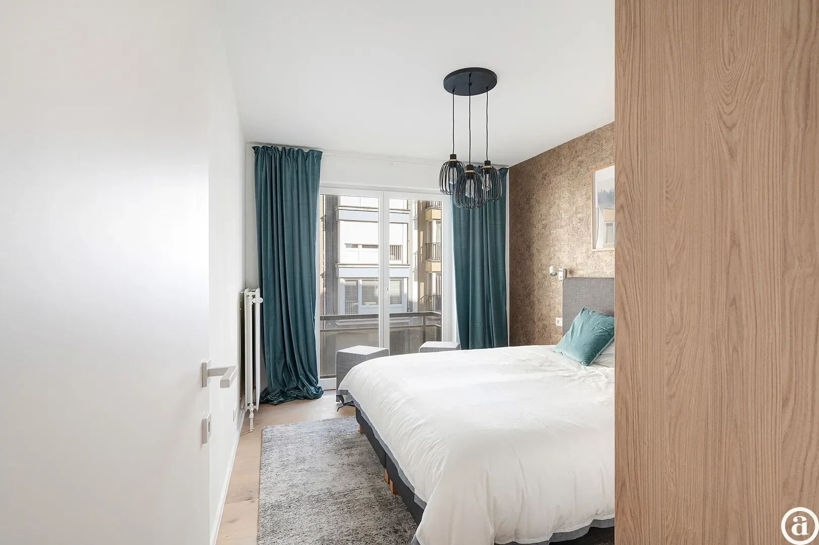 Renovated 3-bedroom apartment in quiet Duinbergen