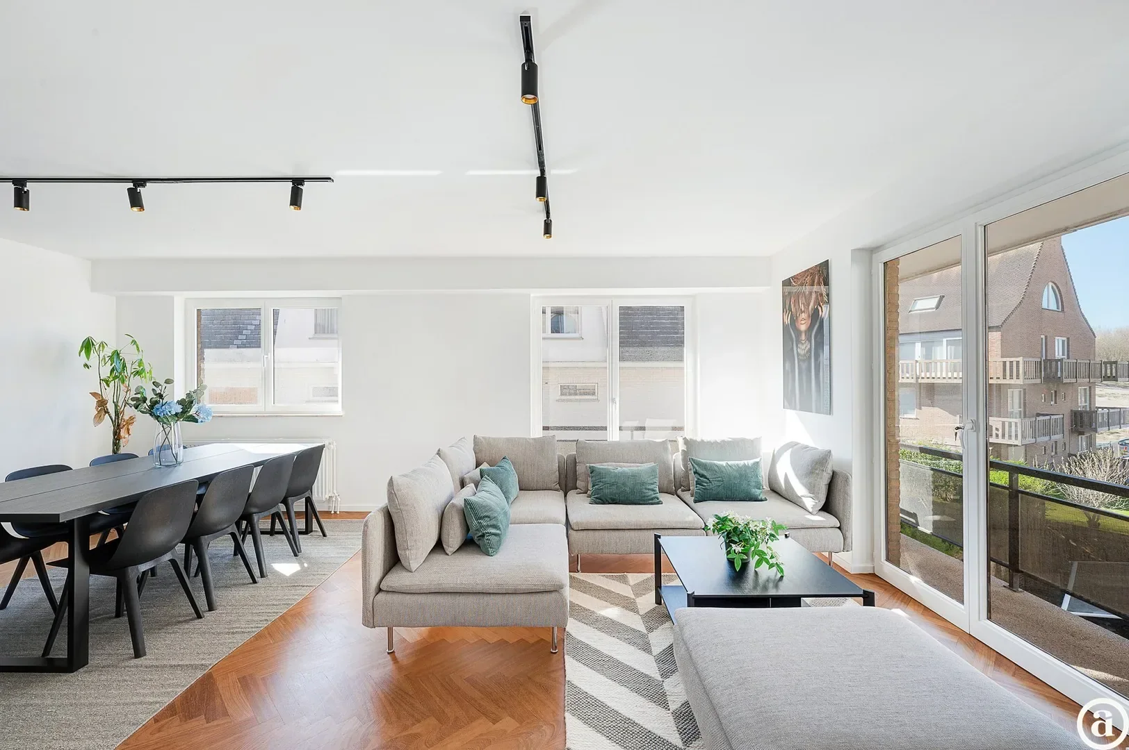 Renovated 3-bedroom apartment in quiet Duinbergen