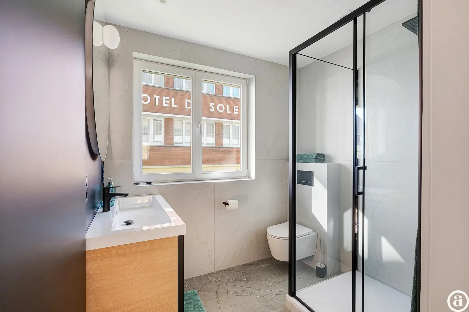 Renovated 3-bedroom apartment in quiet Duinbergen