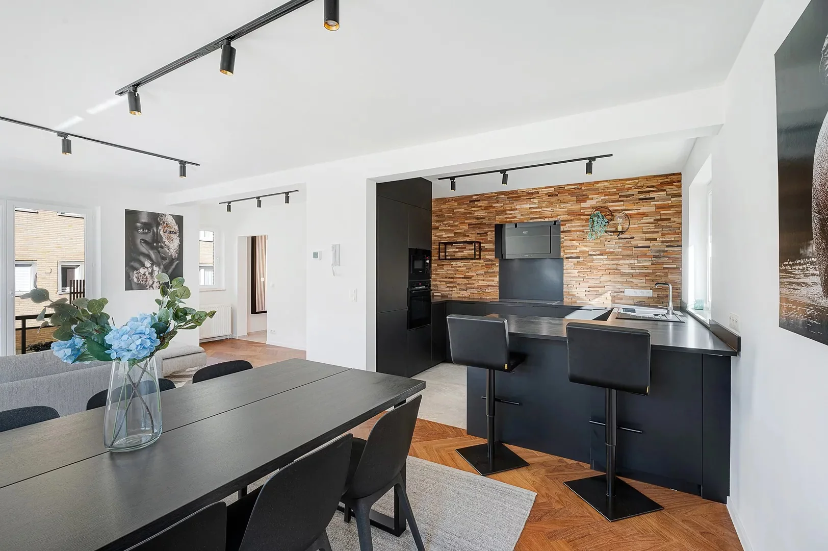 Gerenoveerd 3-slaapkamerappartement in Duinbergen