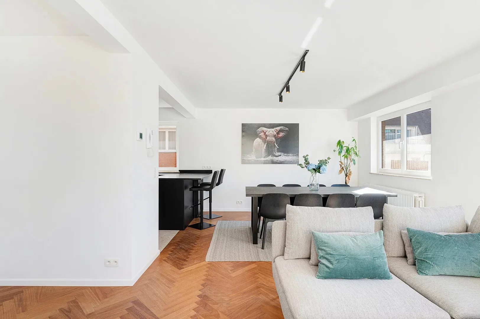 Gerenoveerd 3-slaapkamerappartement in Duinbergen