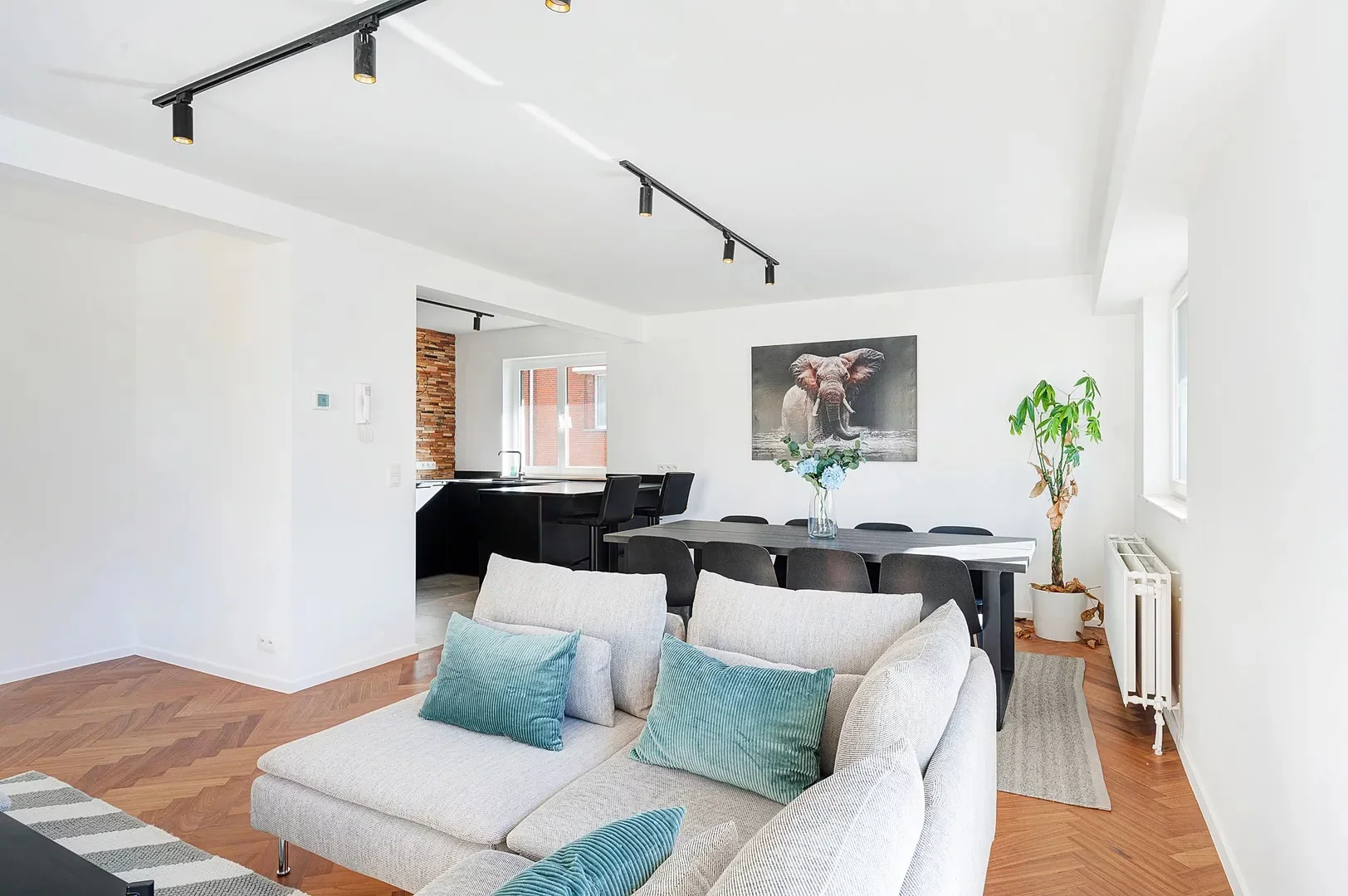 Gerenoveerd 3-slaapkamerappartement in Duinbergen