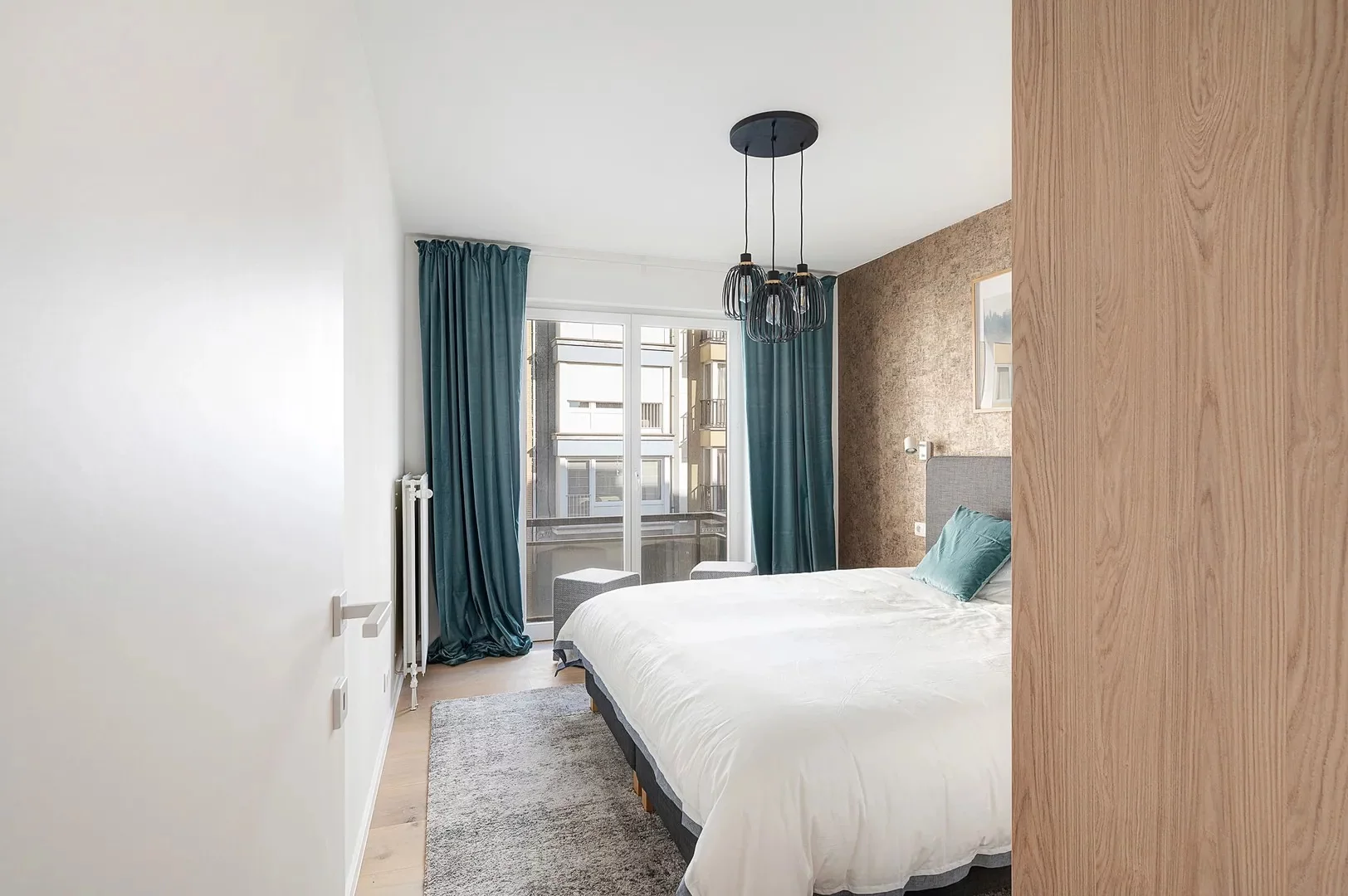 Gerenoveerd 3-slaapkamerappartement in Duinbergen