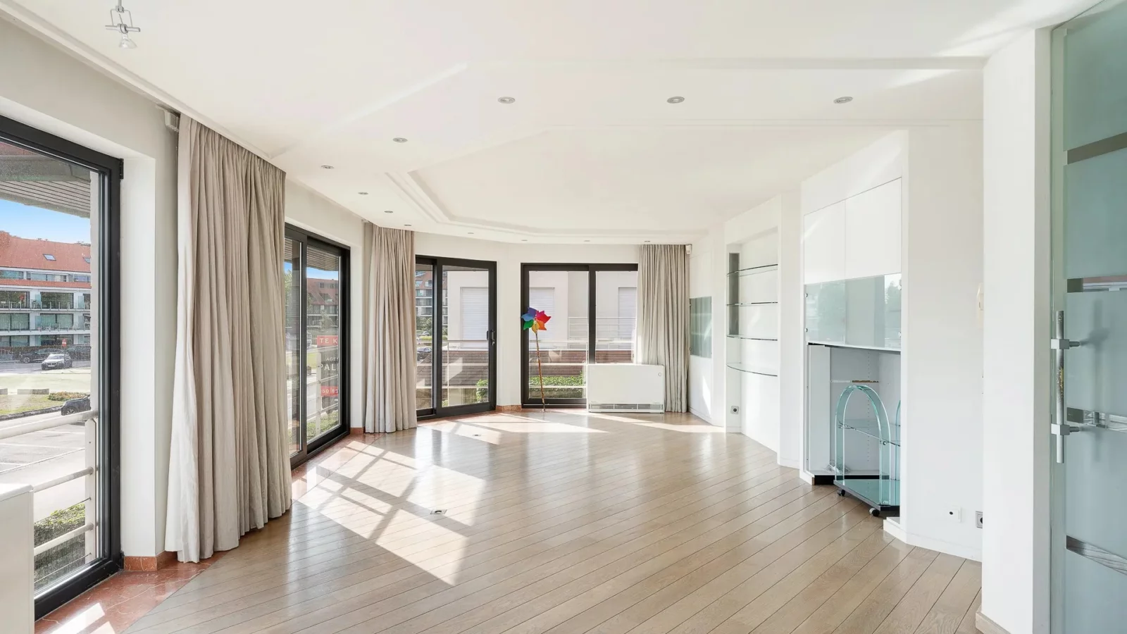 Ruim appartement met zij zeezicht nabij het Albertstrand