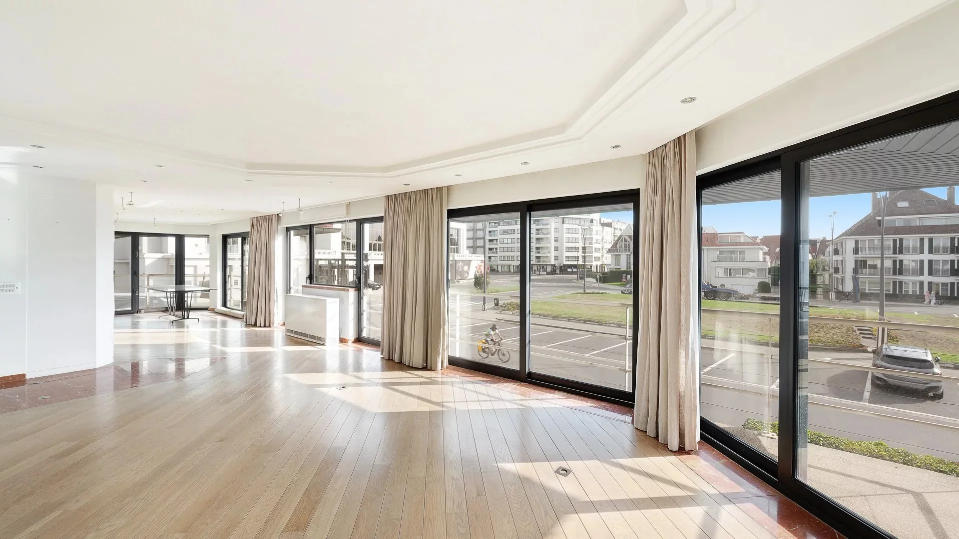 Ruim appartement met zij zeezicht nabij het Albertstrand