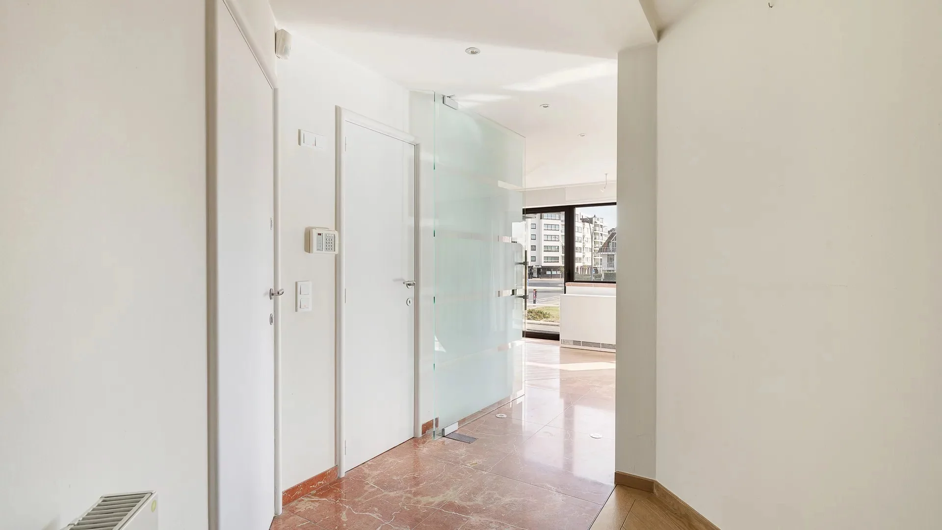 Ruim appartement met zij zeezicht nabij het Albertstrand
