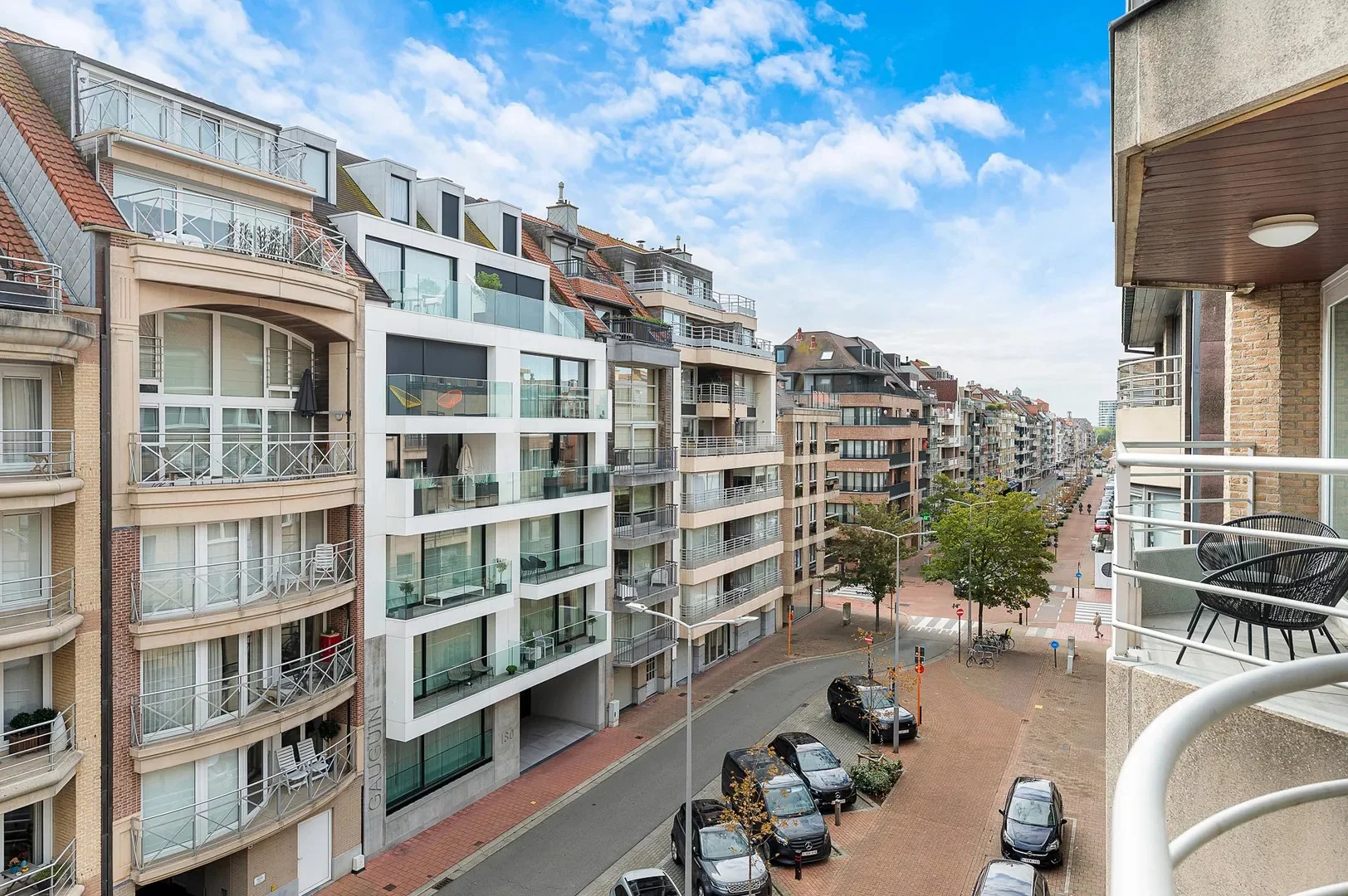 Luxueus gerenoveerd 3-slaapkamerappartement nabij de Zeedijk