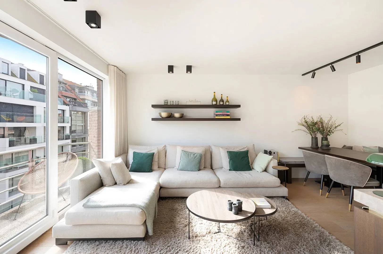 Luxueus gerenoveerd 3-slaapkamerappartement nabij de Zeedijk