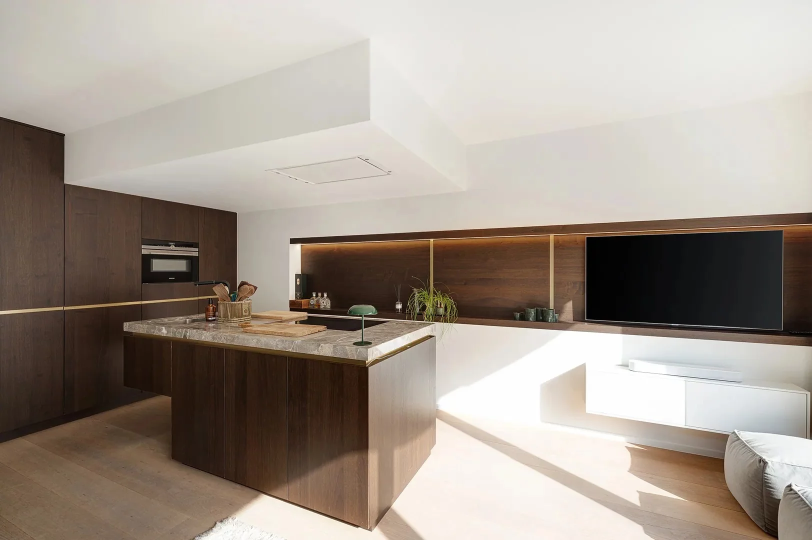 Luxueus gerenoveerd 3-slaapkamerappartement nabij de Zeedijk