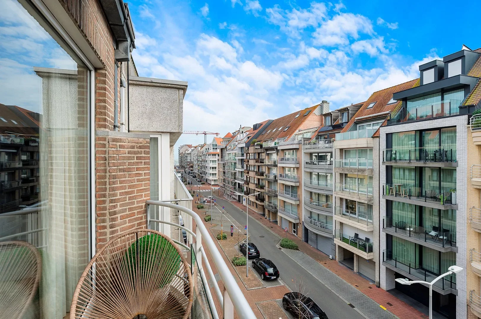 Luxueus gerenoveerd 3-slaapkamerappartement nabij de Zeedijk