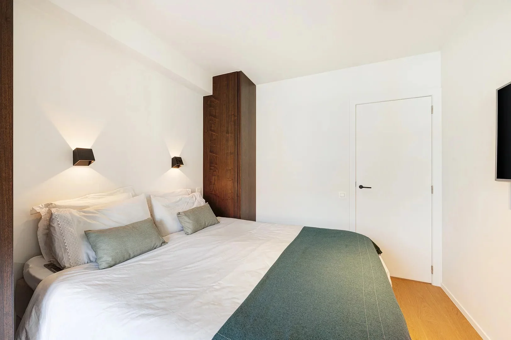 Luxueus gerenoveerd 3-slaapkamerappartement nabij de Zeedijk