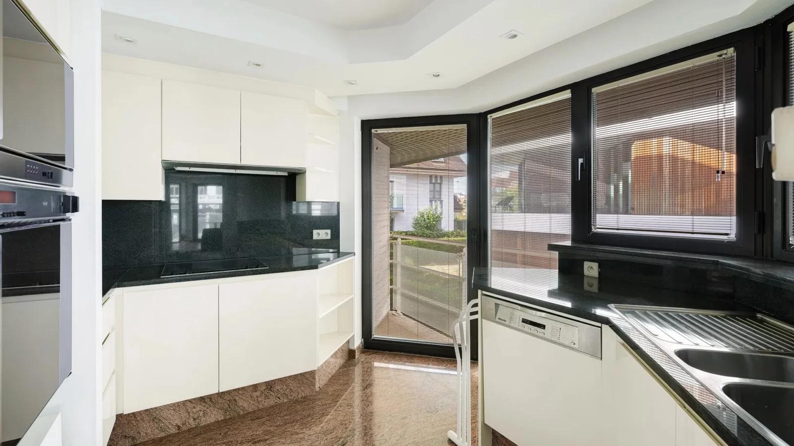 Ruim appartement met zeezicht vlakbij het Albertstrand