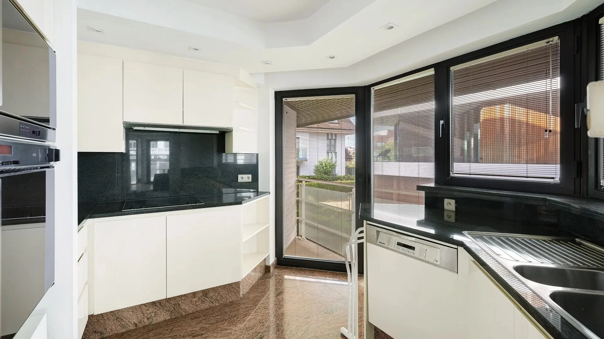 Ruim appartement met zeezicht vlakbij het Albertstrand