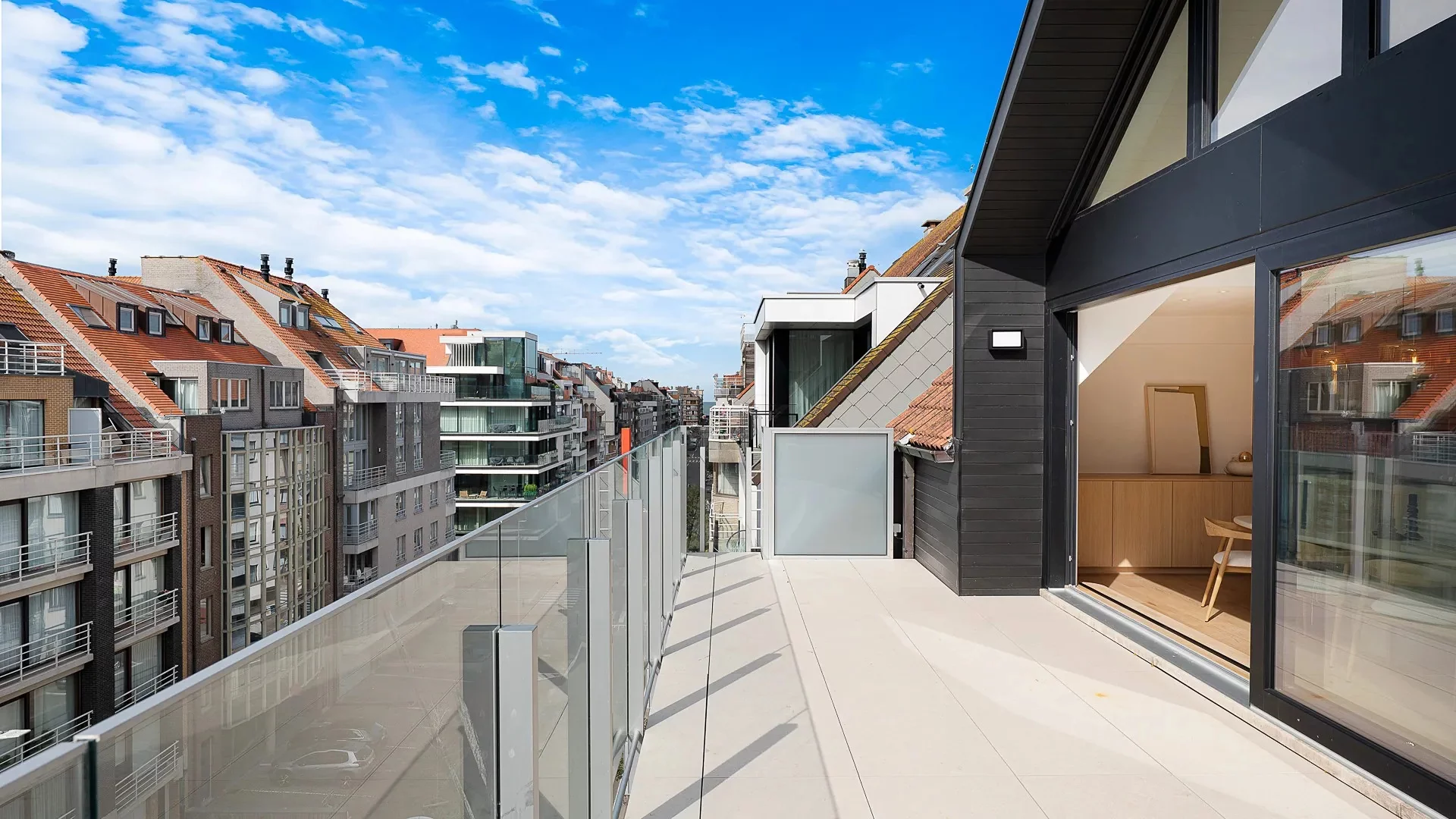 Ruime gerenoveerde duplex met 5 slaapkamers in Knokke
