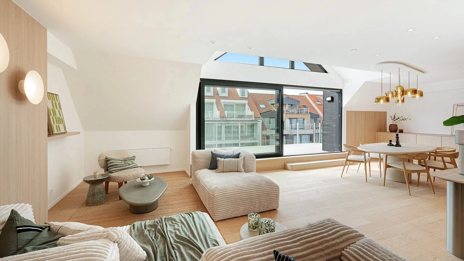 Ruime gerenoveerde duplex met 5 slaapkamers in Knokke