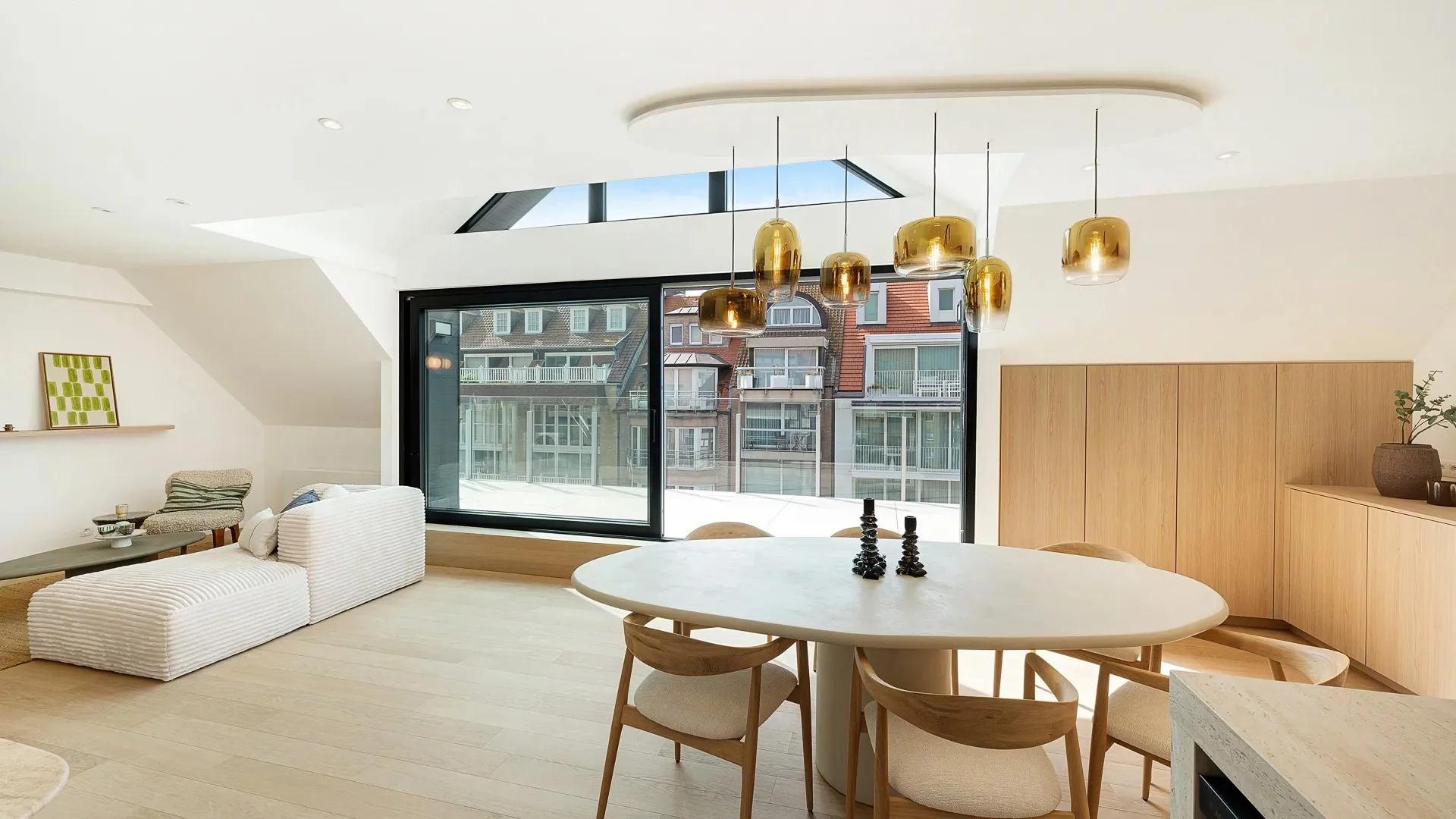 Ruime gerenoveerde duplex met 5 slaapkamers in Knokke