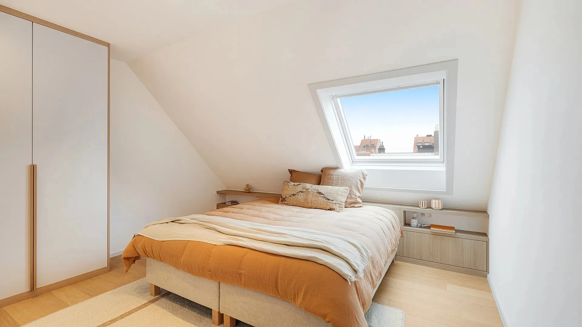 Ruime gerenoveerde duplex met 5 slaapkamers in Knokke
