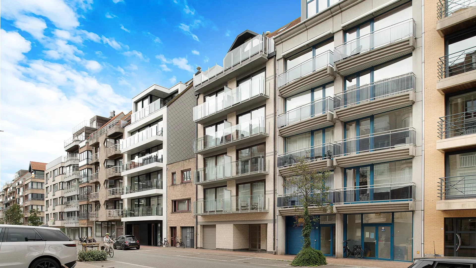Ruime gerenoveerde duplex met 5 slaapkamers in Knokke