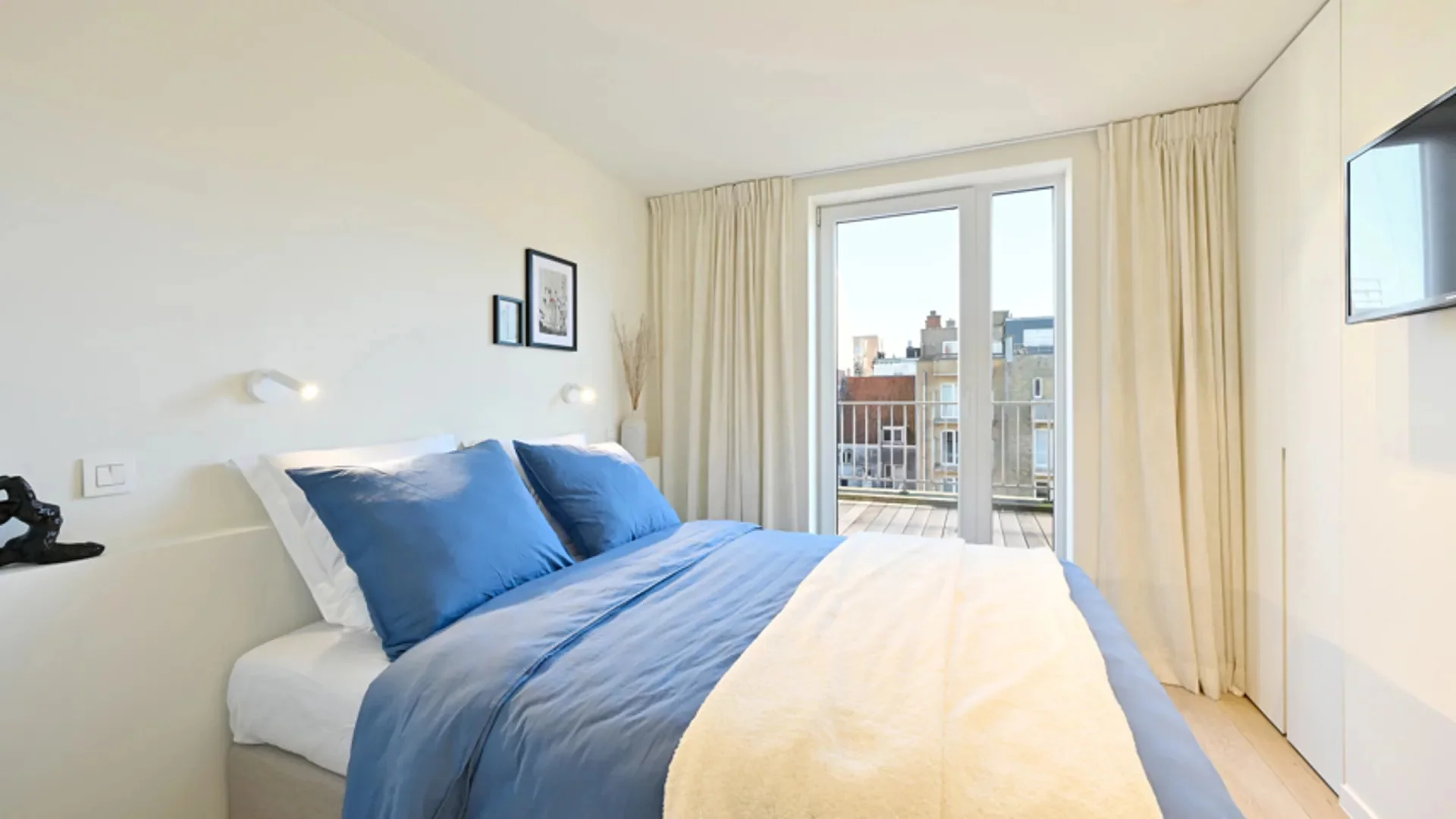 Penthouse-appartement vlakbij de zeedijk met zonneterrassen