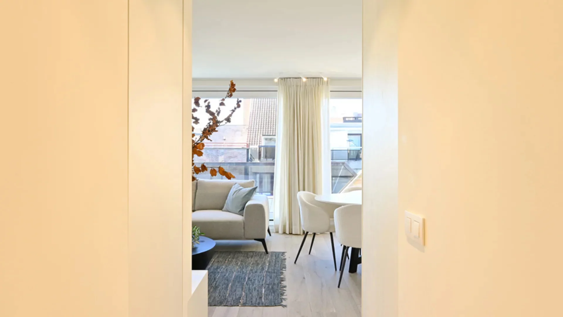 Penthouse-appartement vlakbij de zeedijk met zonneterrassen