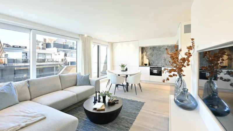 Penthouse-appartement vlakbij de zeedijk met zonneterrassen