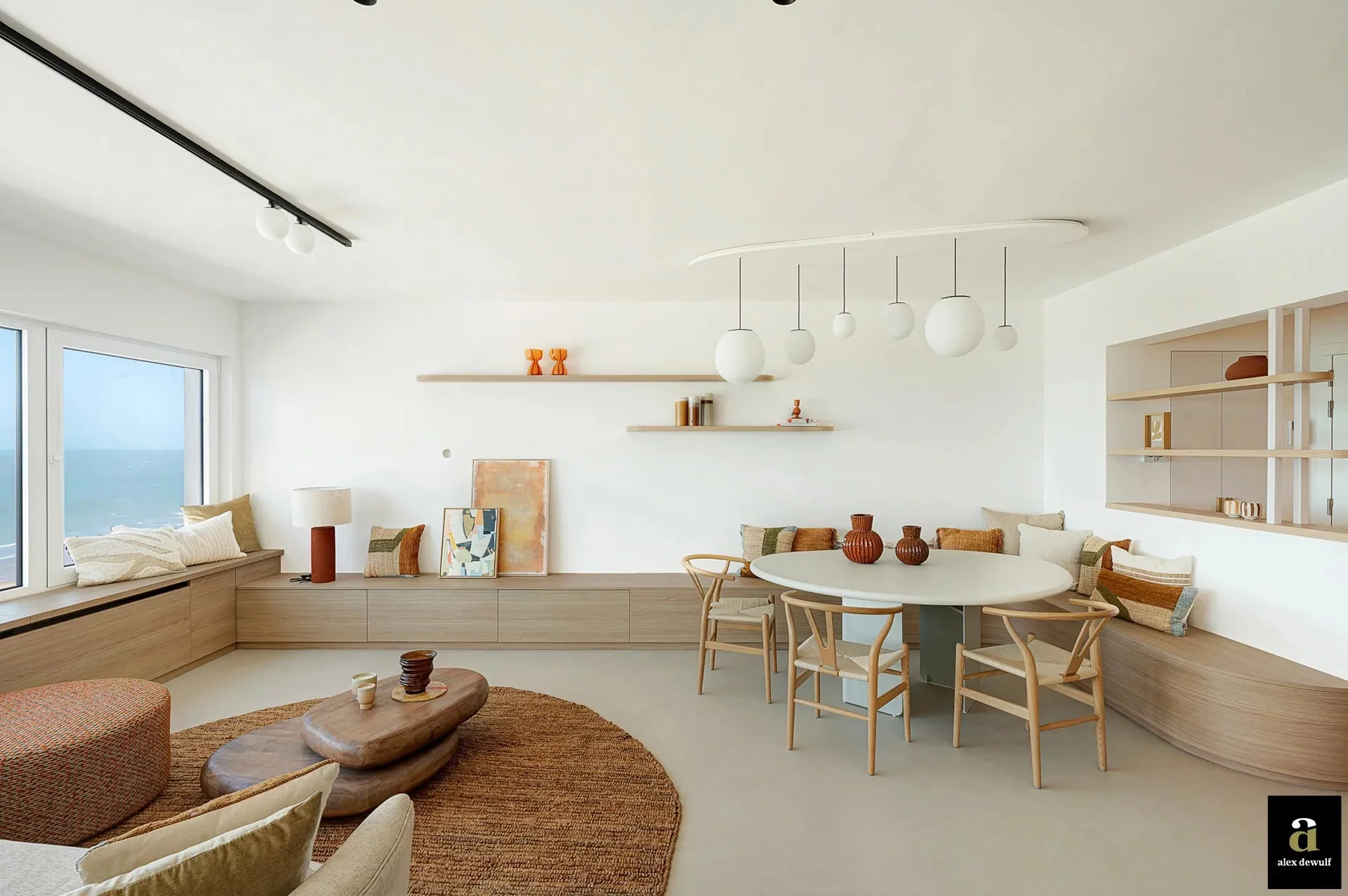 Prachtig gerenoveerd appartement met frontaal zeezicht, tussen het Lichttorenplein en het Albertple
